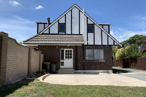 Photo of property in 1/24 Curacao Place, Half Moon Bay, Auckland, 2012