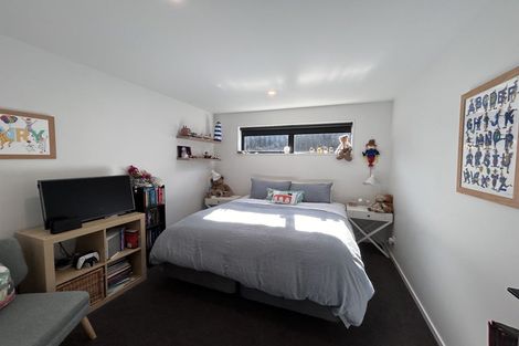 Photo of property in 2 Wanderer Lane, Jacks Point, Queenstown, 9371