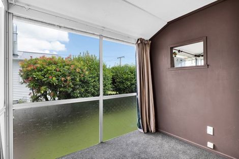 Photo of property in 18 Saxton Road, Upper Vogeltown, New Plymouth, 4310