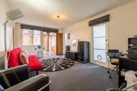 Photo of property in 136 Opanuku Road, Henderson Valley, Auckland, 0612