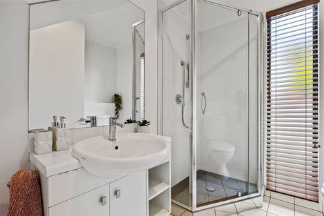 Photo of property in 4 Keoghs Lane, St Albans, Christchurch, 8014