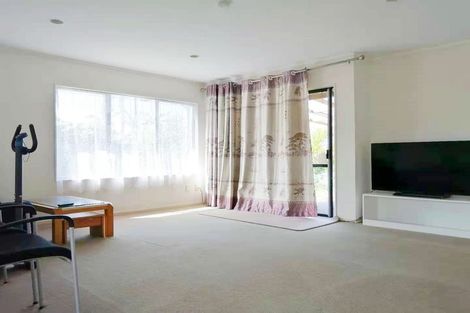 Photo of property in 67 Burswood Drive, Burswood, Auckland, 2013