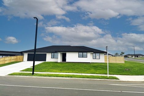 Photo of property in 2 Bathurst Crescent, Pokeno, 2402