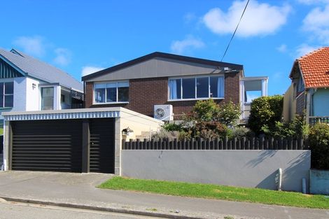 Photo of property in 32 Ure Street, South Hill, Oamaru, 9400