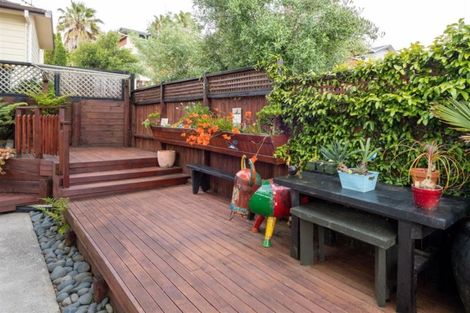 Photo of property in 2/29 Orchard Road, Browns Bay, Auckland, 0630