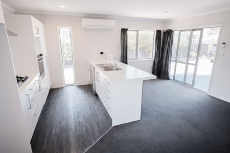 Photo of property in 10 Claymore Street, Woolston, Christchurch, 8062