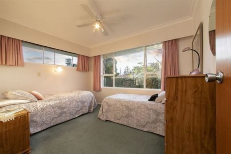 Photo of property in 17 Scanlen Terrace, Kelston, Auckland, 0602