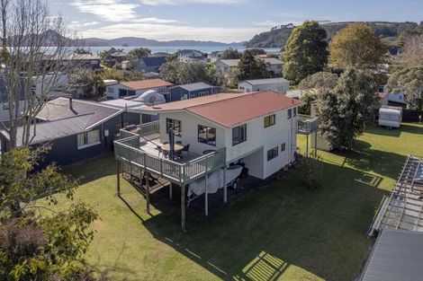 Photo of property in 20 Oyster Drive, Cooks Beach, Whitianga, 3591