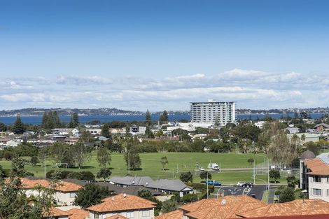 Photo of property in 3 Orewa Heights Crescent, Orewa, 0931