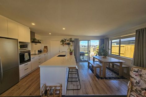 Photo of property in 21 Royal Crescent, Papamoa, 3118