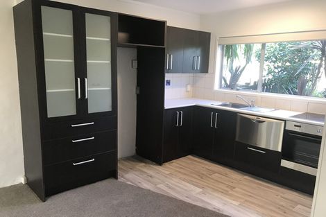 Photo of property in 6/106 West Coast Road, Glen Eden, Auckland, 0602