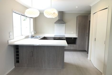 Photo of property in 12 Dudding Avenue, Northcote, Auckland, 0627