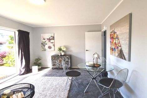 Photo of property in 2/30 Park Avenue, Papatoetoe, Auckland, 2025