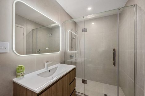 Photo of property in 54 Ascension Crescent, Orewa, 0931