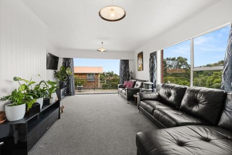 Photo of property in 46 Seaview Road, Marfell, New Plymouth, 4310