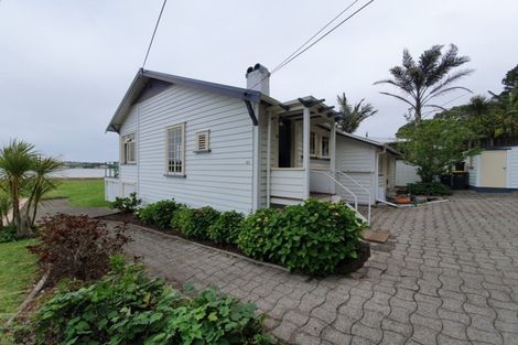 Photo of property in 83 Norwood Road, Bayswater, Auckland, 0622