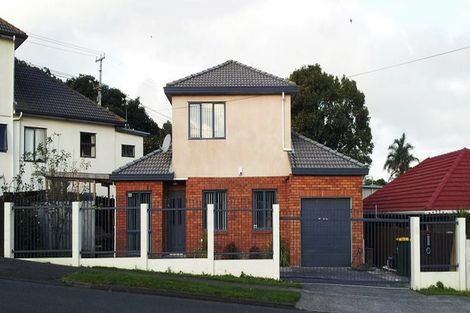 Photo of property in 30 Wyllie Road, Papatoetoe, Auckland, 2025