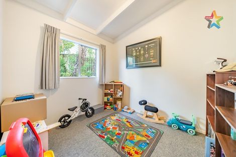 Photo of property in 34 Fenchurch Grove, Stokes Valley, Lower Hutt, 5019