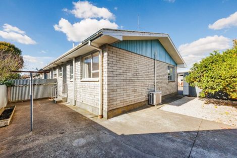 Photo of property in 8 Kiwi Court, Roslyn, Palmerston North, 4414