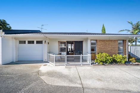 Photo of property in 1/78 Prince Regent Drive, Half Moon Bay, Auckland, 2012