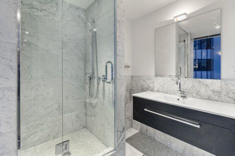 Photo of property in 7b/2 Saint Martins Lane, Grafton, Auckland, 1010