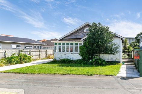 Photo of property in 145 Rongotai Road, Kilbirnie, Wellington, 6022