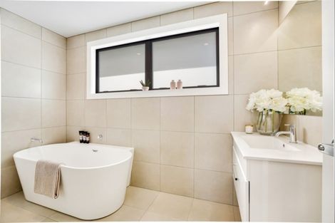 Photo of property in 14 Makete Crescent, Hobsonville, Auckland, 0618