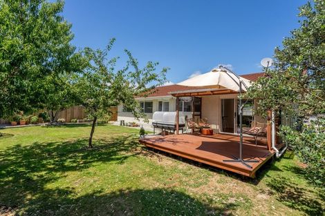 Photo of property in 7 Rimu Street, Waikanae, 5036