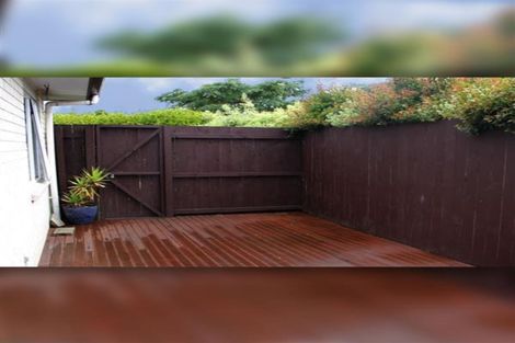 Photo of property in 2 Cambrian Crescent, Flat Bush, Auckland, 2016