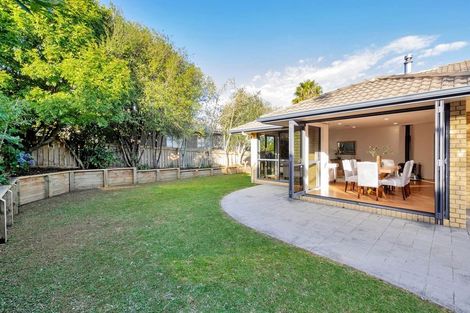 Photo of property in 34 San Valentino Drive, Henderson, Auckland, 0612