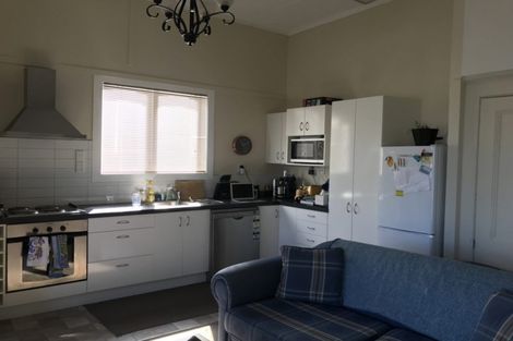 Photo of property in 15 Porritt Avenue, Mount Victoria, Wellington, 6011