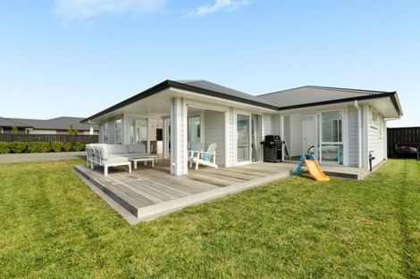 Photo of property in 5 Jeffs Way, Papamoa Beach, Papamoa, 3118