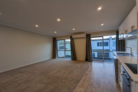 Photo of property in 1/19 Collins Avenue, Tawa, Wellington, 5028