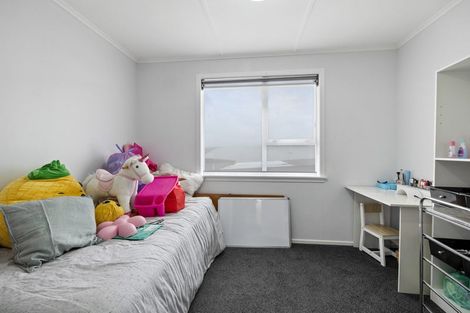 Photo of property in 33 Clearmont Crescent, Blagdon, New Plymouth, 4310