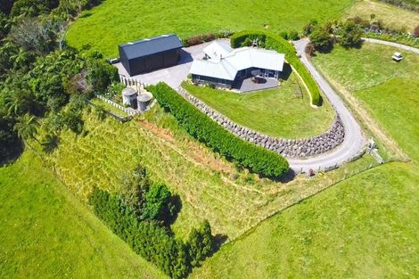 Photo of property in 169 Upper Pitone Road, Pitone, New Plymouth, 4374