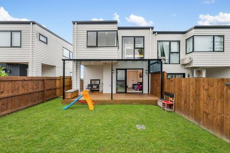 Photo of property in 9 Paina Crescent, Massey, Auckland, 0614