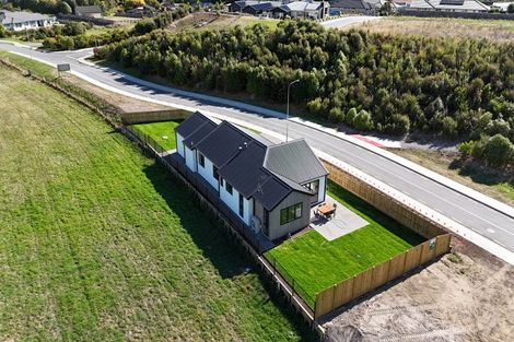Photo of property in 100 Waipunahau Road, Waikanae, 5036