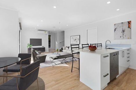 Photo of property in 124a Cambridge Terrace, Fairfield, Lower Hutt, 5011