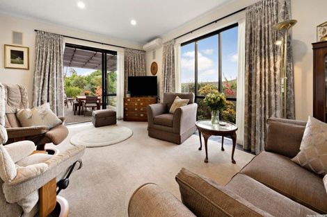 Photo of property in 4 Jelas Road, Red Beach, 0932