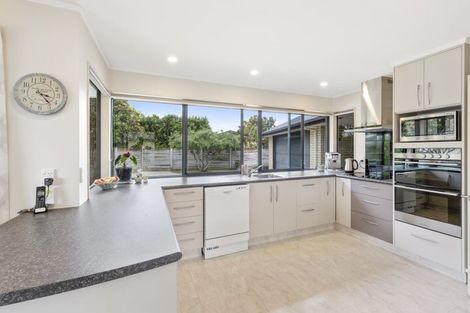 Photo of property in 12 Corfe Castle Lane, Levin, 5510