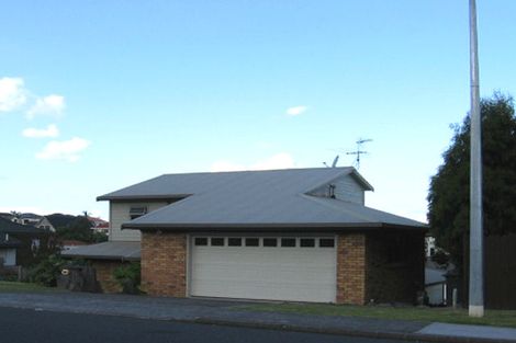 Photo of property in 142 Wiseley Road, West Harbour, Auckland, 0618