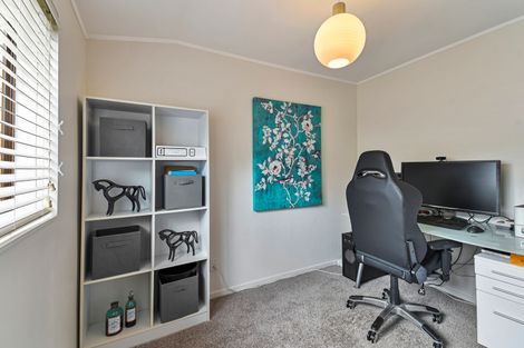 Photo of property in 10 Dalkeith Place, Opaheke, Papakura, 2113