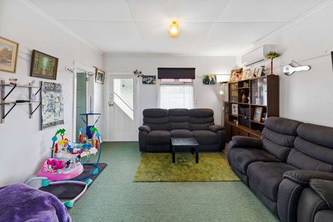Photo of property in 119 Cornfoot Street, Castlecliff, Whanganui, 4501
