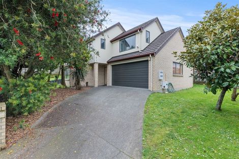 Photo of property in 31d Chieftain Rise, Goodwood Heights, Auckland, 2105