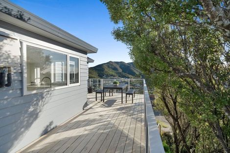 Photo of property in 5 Landsdowne Terrace, Karori, Wellington, 6012