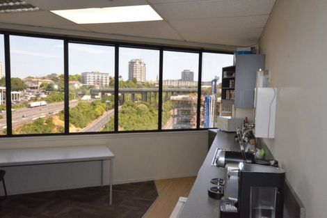 Photo of property in A/38 Whitaker Place, Grafton, Auckland, 1010