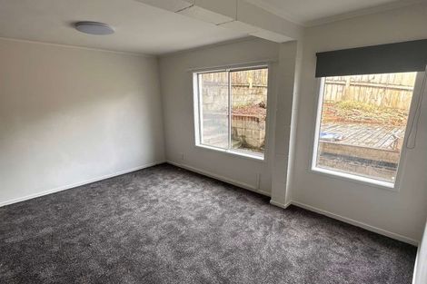 Photo of property in 2/42 Sheridan Drive, New Lynn, Auckland, 0600