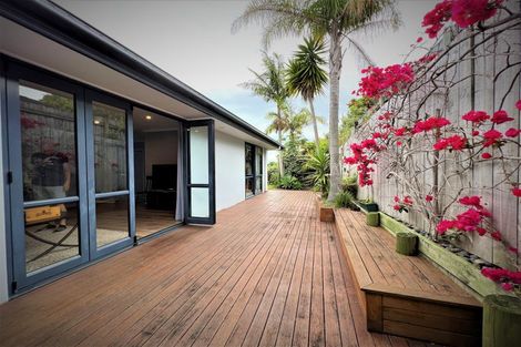 Photo of property in 60 Spencer Road, Pinehill, Auckland, 0632