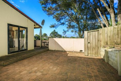 Photo of property in 40 Finn Place, Totara Vale, Auckland, 0629