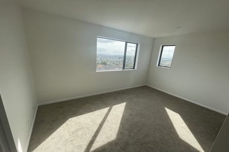 Photo of property in 9a Crestview Rise, Papakura, 2110